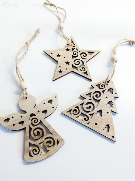 3 weihnachtliche Holzanhänger